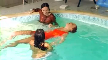 Super Soaked In The Pool Screencap 15 on sinx.preview.netperv.com