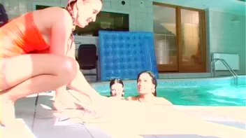 Super Soaked In The Pool Screencap 19 on sinx.preview.netperv.com