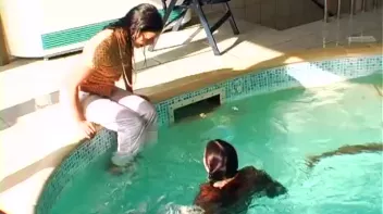 Super Soaked In The Pool Screencap 46 on sinx.preview.netperv.com