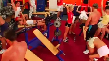 Bisexual Gym Party Gets Going! Screencap 28 on sinx.preview.netperv.com