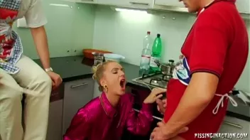 Boiling Up Some Piss Heat In The Kitchen Screencap 10 on sinx.preview.netperv.com