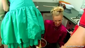 Boiling Up Some Piss Heat In The Kitchen Screencap 17 on sinx.preview.netperv.com