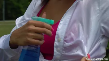 Post Rollerblading Wet-Down Screencap 19 on sinx.preview.netperv.com