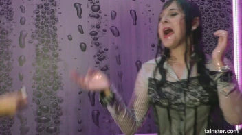 Shower Sluts Wet And Sexy Showdown Screencap 62 on sinx.preview.netperv.com