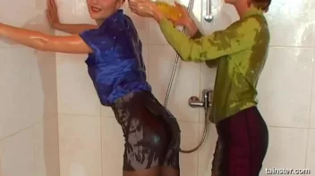 Oil Me Down! Screencap 32 on sinx.preview.netperv.com