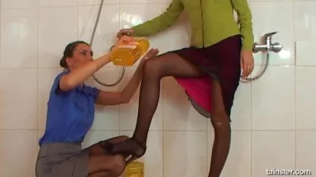 Oil Me Down! Screencap 5 on sinx.preview.netperv.com