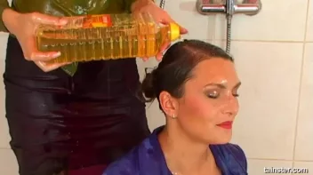 Oil Me Down! Screencap 54 on sinx.preview.netperv.com