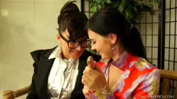 Fresh Pussies Give Orgasmatics A Try! Screencap 30 on sinx.preview.netperv.com