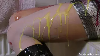 Designer Chick Shreds and Messes Screencap 70 on sinx.preview.netperv.com