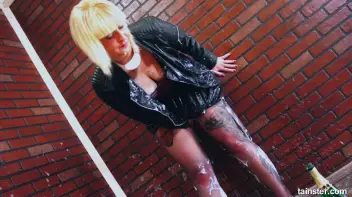 Dressed in leather and covered in cum Screencap 52 on sinx.preview.netperv.com