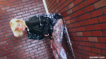 Dressed in leather and covered in cum Screencap 56 on sinx.preview.netperv.com