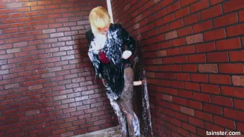 Dressed in leather and covered in cum Screencap 71 on sinx.preview.netperv.com