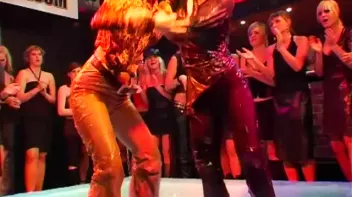 Sharka Blue In a Messy Gel Smackdown Screencap 16 on sinx.preview.netperv.com