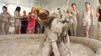 Crazy-Ass Messy Cat Fighting Vixens Screencap 42 on sinx.preview.netperv.com