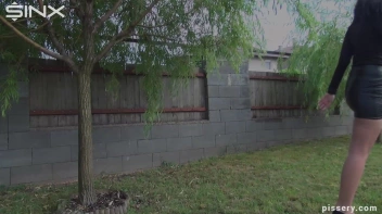 A Sultry Pissing Princess Screencap 25 on sinx.preview.netperv.com