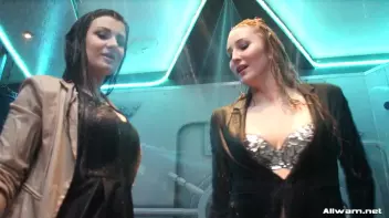 Flashy When Wet! Screencap 10 on sinx.preview.netperv.com