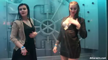 Flashy When Wet! Screencap 15 on sinx.preview.netperv.com