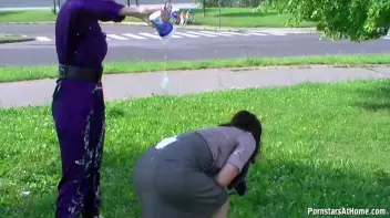 Getting Messy With The Street Cleaner Screencap 34 on sinx.preview.netperv.com