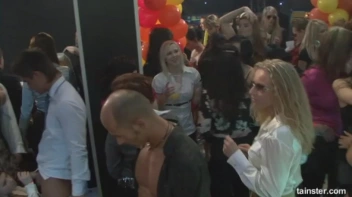 Gash Gamblers Part 1 - Cam 3 Screencap 66 on sinx.preview.netperv.com