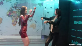 Sensual wet play with hot amateur babes Screencap 48 on sinx.preview.netperv.com