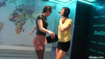 Sensual wet play with hot amateur babes Screencap 64 on sinx.preview.netperv.com