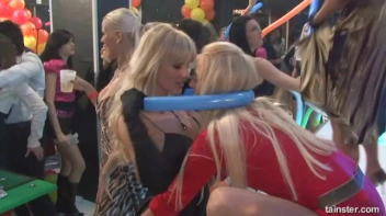 Gash Gamblers Part 1 - Cam 1 Screencap 63 on sinx.preview.netperv.com