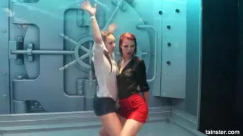 These gorgeous babes love to get wet Screencap 25 on sinx.preview.netperv.com
