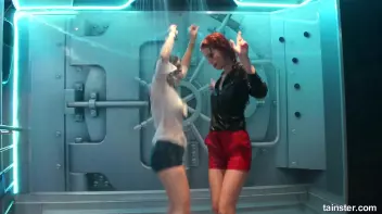 These gorgeous babes love to get wet Screencap 29 on sinx.preview.netperv.com