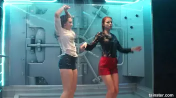 These gorgeous babes love to get wet Screencap 30 on sinx.preview.netperv.com