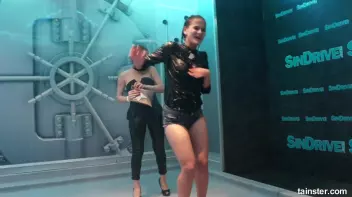 These gorgeous babes love to get wet Screencap 52 on sinx.preview.netperv.com