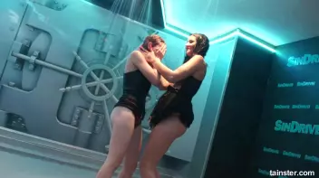 These gorgeous babes love to get wet Screencap 76 on sinx.preview.netperv.com