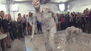 Muddy Wrestling: Fired Up Eurobabes Bring On The Mess - Audience Gets It! Screencap 23 on sinx.preview.netperv.com