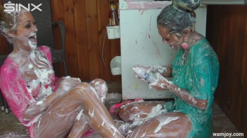 Sweet Toothed Babes Splosh With Puddings Screencap 39 on sinx.preview.netperv.com