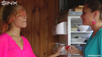 Sweet Toothed Babes Splosh With Puddings Screencap 5 on sinx.preview.netperv.com