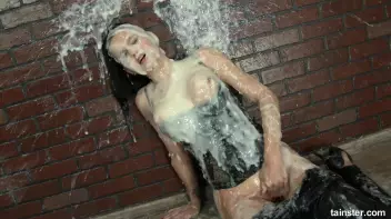 Ashley Woods enjoys it to the fullest Screencap 92 on sinx.preview.netperv.com