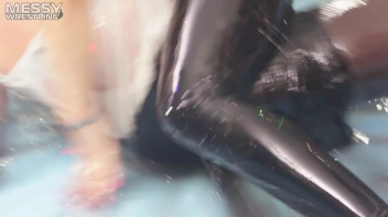 Messy Wrestling: Multi Battle Oil Freaks Slop It Up And Bring The Heat! Screencap 94 on sinx.preview.netperv.com