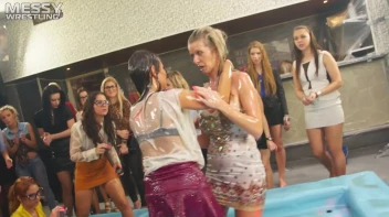 Messy Wrestling: Multi Battle Oil Freaks Slop It Up And Bring The Heat! Screencap 38 on sinx.preview.netperv.com