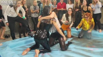 Messy Wrestling: Multi Battle Oil Freaks Slop It Up And Bring The Heat! Screencap 66 on sinx.preview.netperv.com