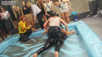 Messy Wrestling: Multi Battle Oil Freaks Slop It Up And Bring The Heat! Screencap 82 on sinx.preview.netperv.com