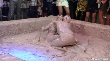 Get Your Mess On, Ladies! Screencap 30 on sinx.preview.netperv.com