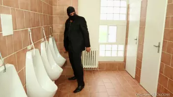 Enter The Men's Room At Your Own Risk Screencap 2 on sinx.preview.netperv.com