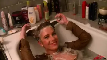 Rub-A-Dub Leony In The Tub Screencap 69 on sinx.preview.netperv.com