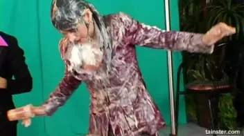 Epic Food Fight Screencap 62 on sinx.preview.netperv.com