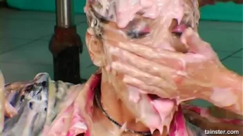 Epic Food Fight Screencap 83 on sinx.preview.netperv.com