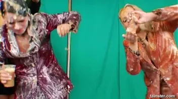 Epic Food Fight Screencap 42 on sinx.preview.netperv.com