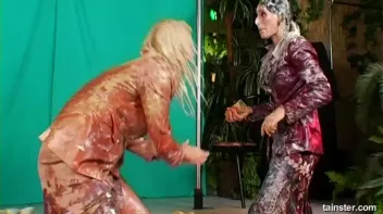 Epic Food Fight Screencap 44 on sinx.preview.netperv.com