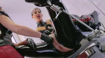 Gummiklinik 2 Screencap 29 on sinx.preview.netperv.com