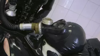 Gummiklinik 2 Screencap 35 on sinx.preview.netperv.com