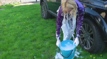 Wet & Messy Car Washing For Playful Blonde Screencap 48 on sinx.preview.netperv.com