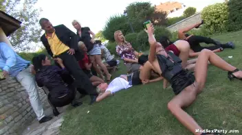 Gazebo Gobblers Part 2 Screencap 22 on sinx.preview.netperv.com